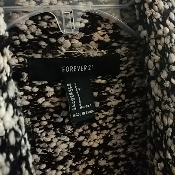 Cozy Forever 21 sweater - Picture 2 of 3